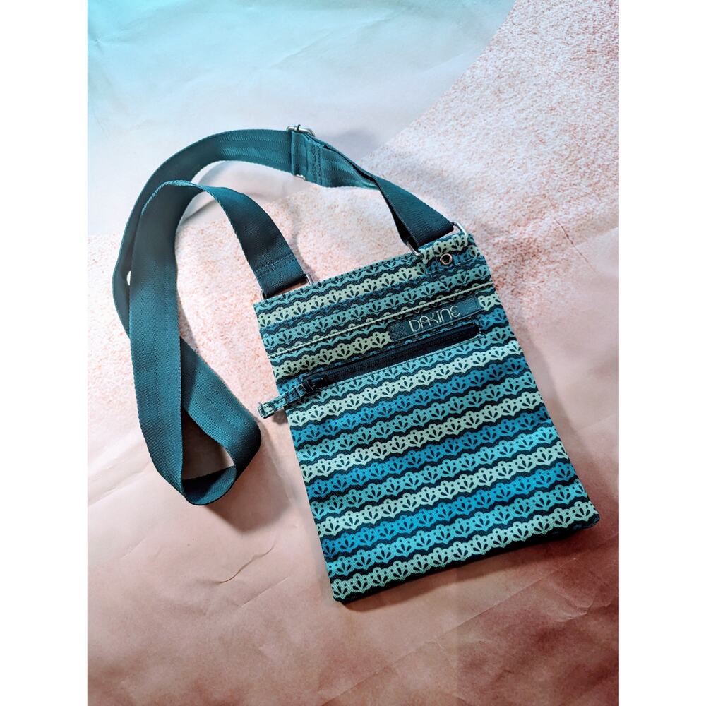 Dakine Jive crossbody bag - EUC